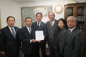 大家参議院議員へ税制改正要望書提出