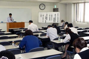 九州北部税理士会の方に講師して頂きました。