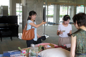 第14回　女性部会チャリティーバザーが開催されました